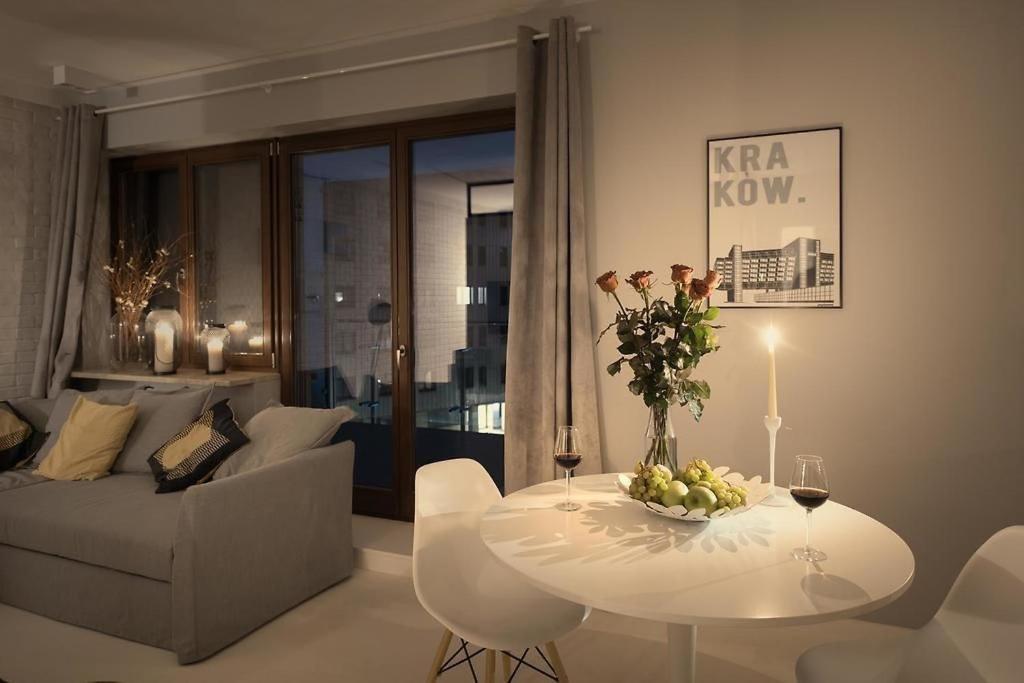 Premium Apartment For Old Town & Jewish Quarter - Balcony Plus Pool Onsite Cracovia Esterno foto