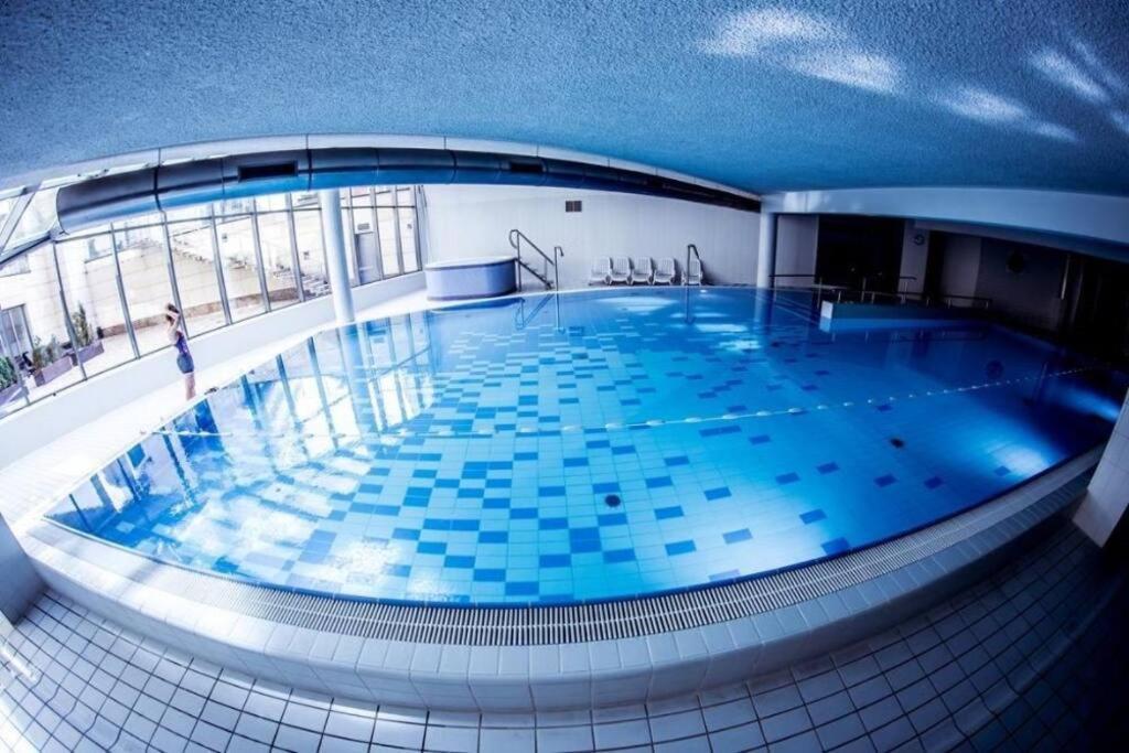 Premium Apartment For Old Town & Jewish Quarter - Balcony Plus Pool Onsite Cracovia Esterno foto